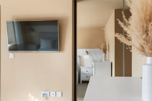 Photo 33- click for photo gallery